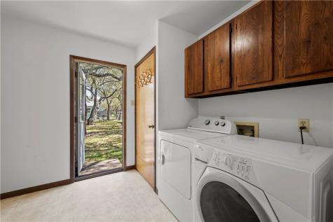 606 N Seventh Street Fulton TX 78358