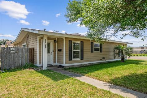 1202 Crosby Street Portland TX 78374