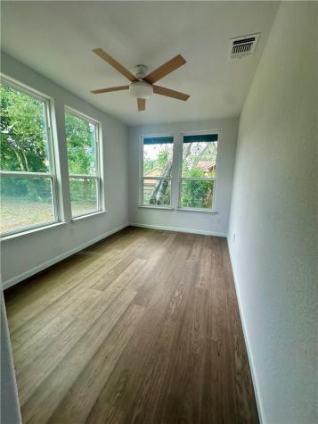 207 E Huntington Street Beeville TX 78102