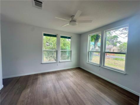207 E Huntington Street Beeville TX 78102