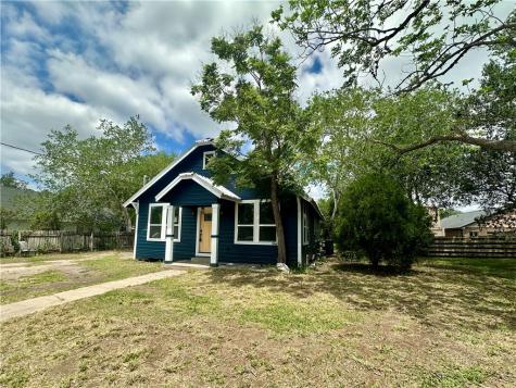 207 E Huntington Street Beeville TX 78102