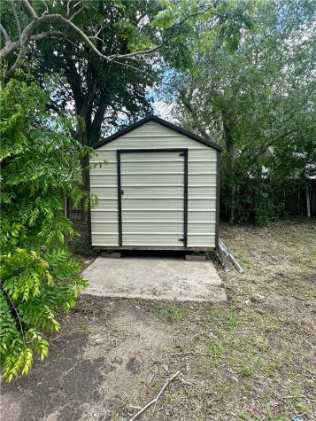 207 E Huntington Street Beeville TX 78102