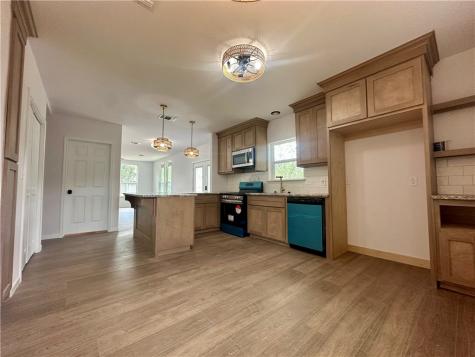 207 E Huntington Street Beeville TX 78102