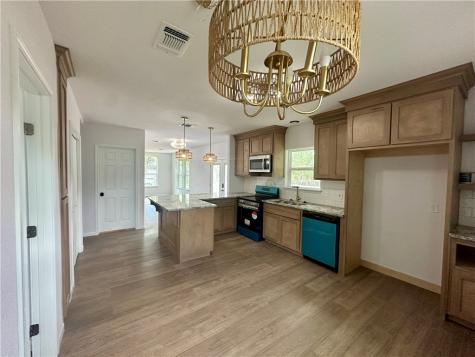 207 E Huntington Street Beeville TX 78102