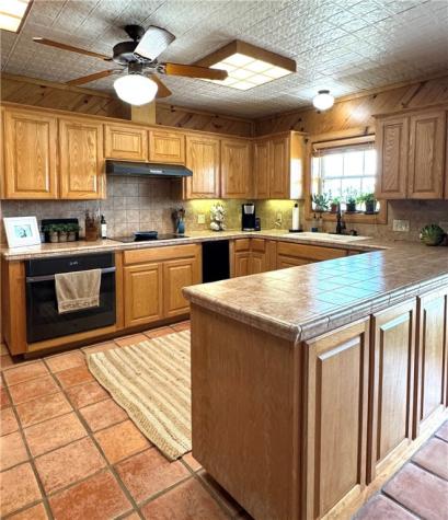 5567 County Road 1441 Mathis TX 78368