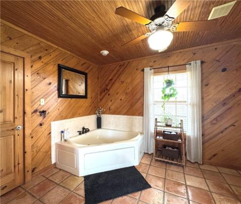 5567 County Road 1441 Mathis TX 78368