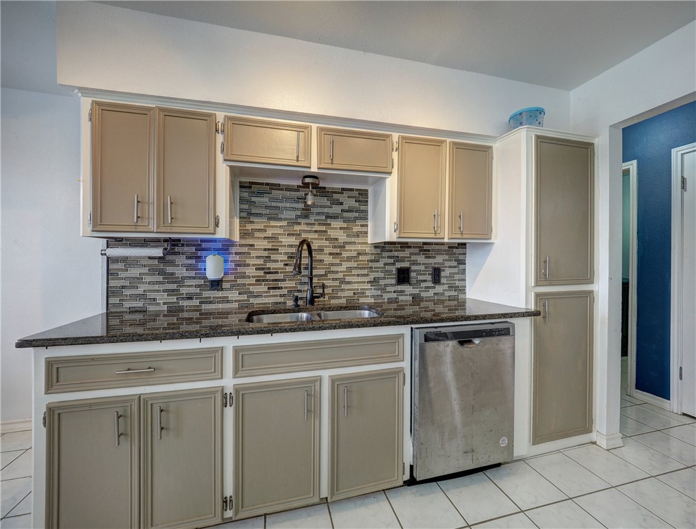 7210 St James Court Corpus Christi TX 78413