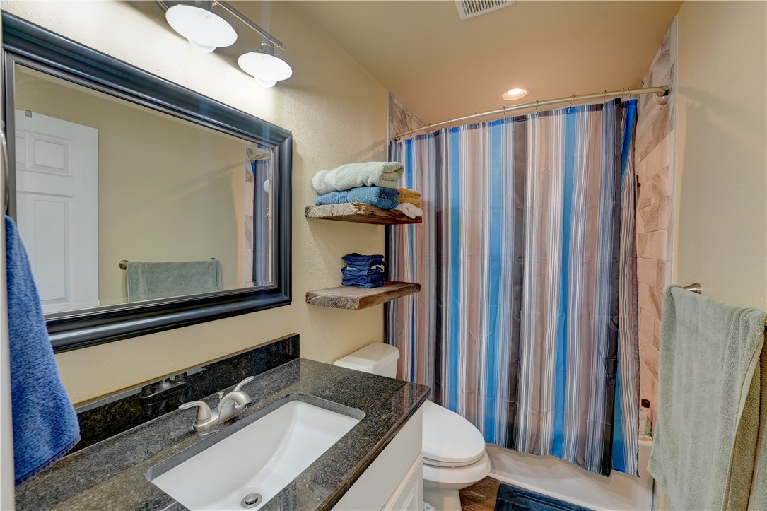 2102 Prairie Rockport TX 78382