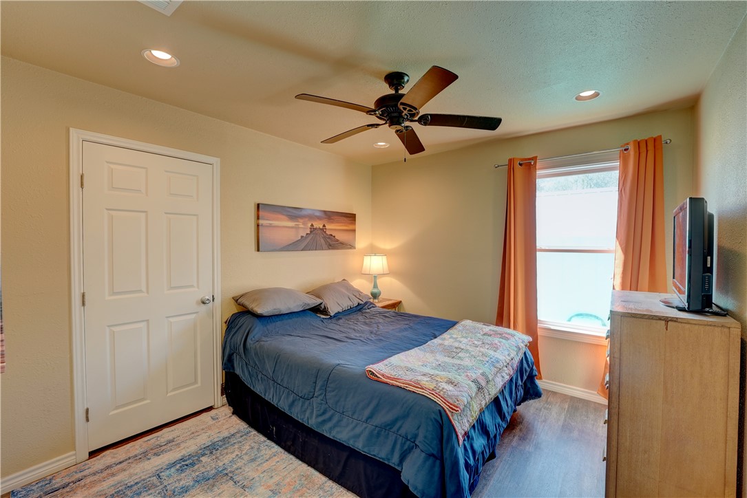 2102 Prairie Rockport TX 78382