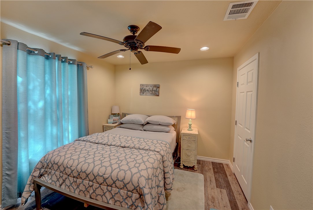 2102 Prairie Rockport TX 78382