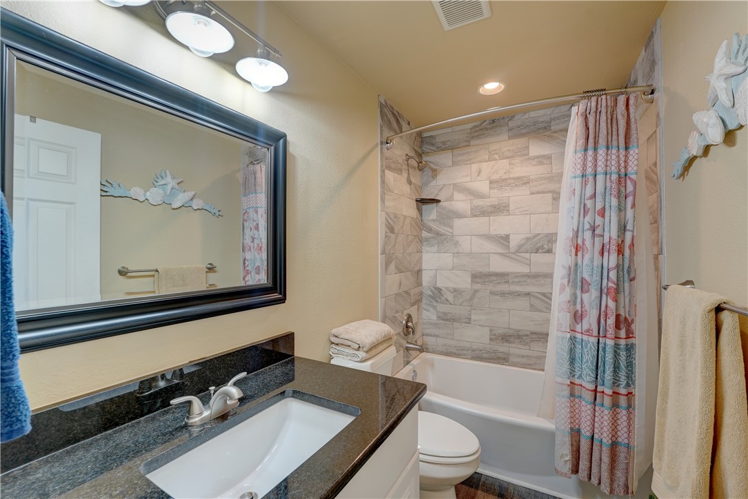 2102 Prairie Rockport TX 78382