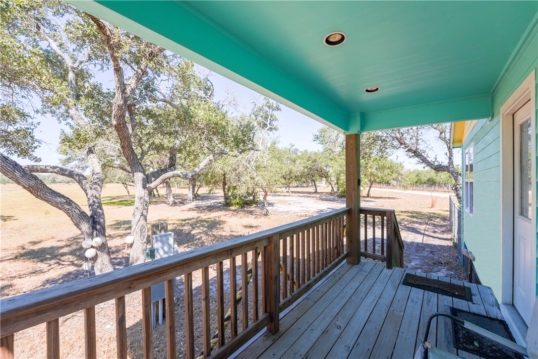 2102 Prairie Rockport TX 78382