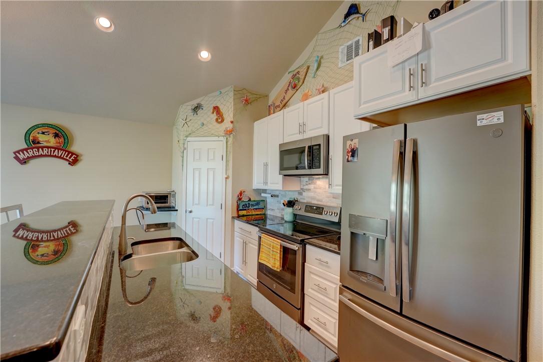 2102 Prairie Rockport TX 78382