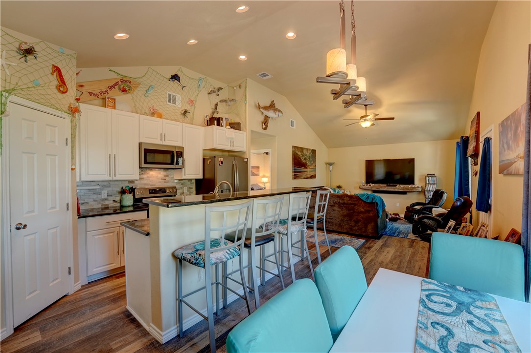2102 Prairie Rockport TX 78382