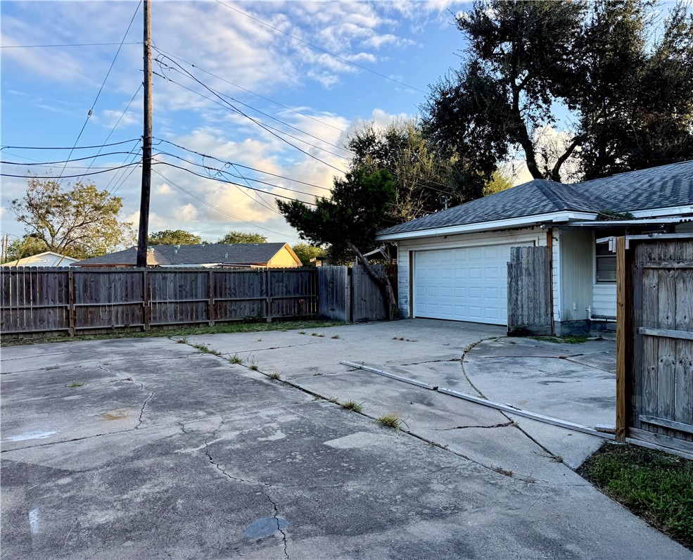 613 Hopper Drive Corpus Christi TX 78411