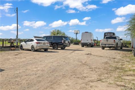 313 County Road 3033 Orange Grove TX 78372