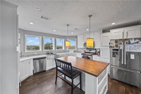 313 County Road 3033 Orange Grove TX 78372