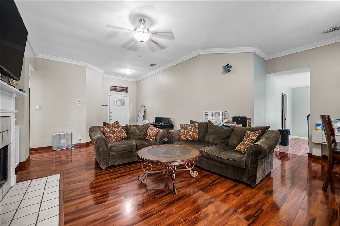 3430 Picadilly Corpus Christi TX 78414