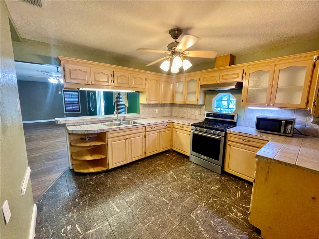 1242 Cambridge Drive Corpus Christi TX 78404