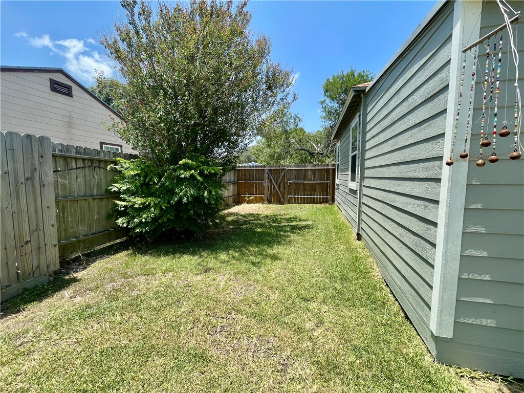 1242 Cambridge Drive Corpus Christi TX 78404