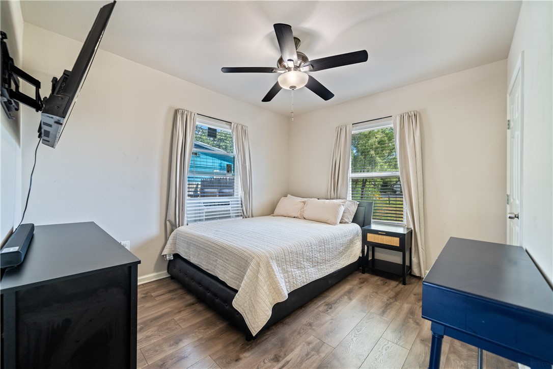 329 E Lakeside And 326 Picture Drive Corpus Christi TX 78418