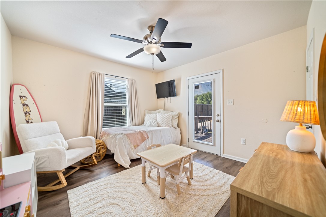 329 E Lakeside And 326 Picture Drive Corpus Christi TX 78418