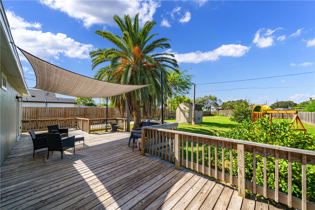 329 E Lakeside And 326 Picture Drive Corpus Christi TX 78418