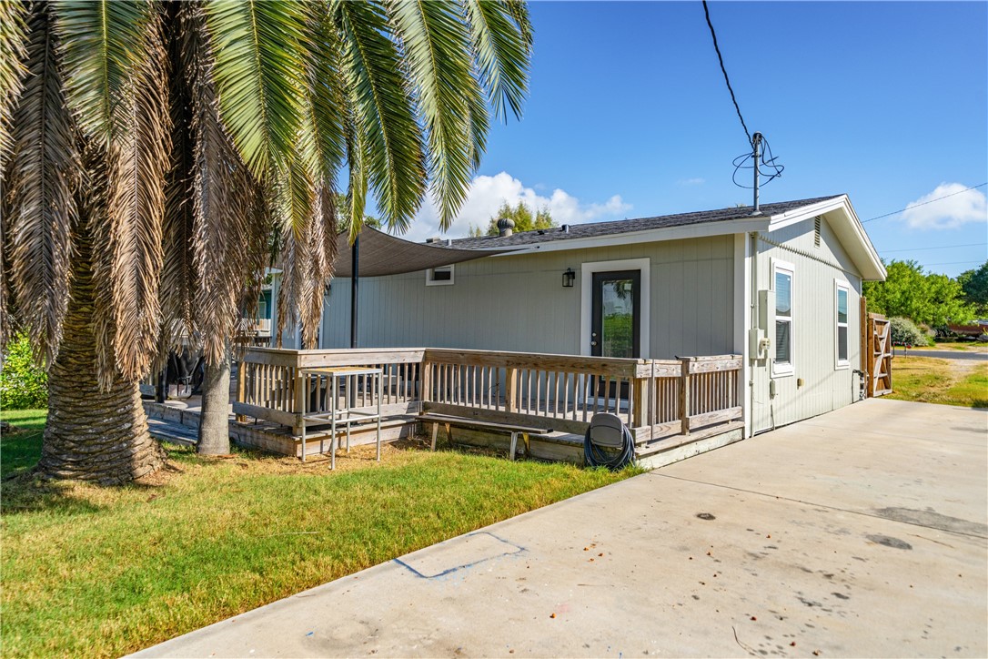 329 E Lakeside And 326 Picture Drive Corpus Christi TX 78418