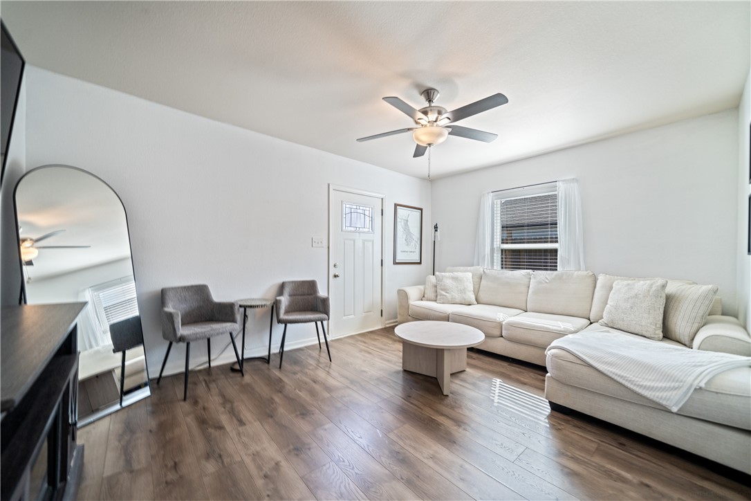 329 E Lakeside And 326 Picture Drive Corpus Christi TX 78418