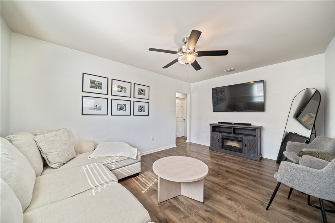 329 E Lakeside And 326 Picture Drive Corpus Christi TX 78418