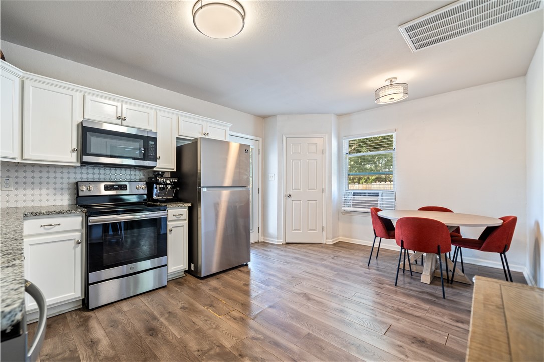 329 E Lakeside And 326 Picture Drive Corpus Christi TX 78418