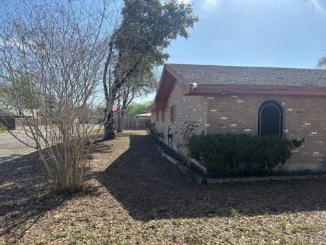 1601 Andrea Street Alice TX 78332