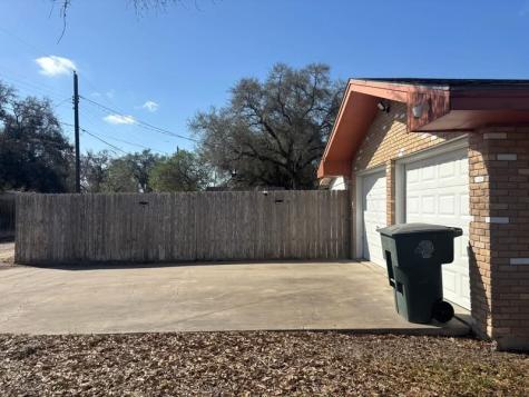 1601 Andrea Street Alice TX 78332