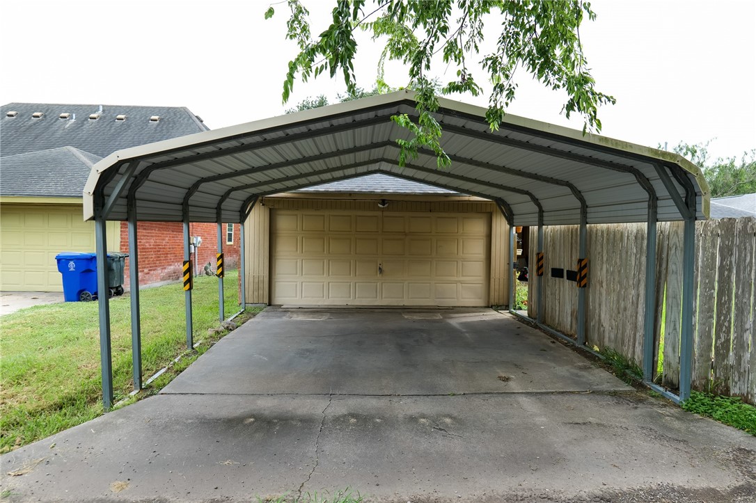 2910 Persimmon Street Corpus Christi TX 78415