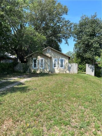 4909 Railroad Avenue Corpus Christi TX 78410