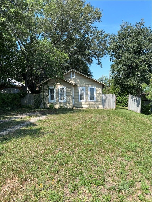 4909 Railroad Avenue Corpus Christi TX 78410