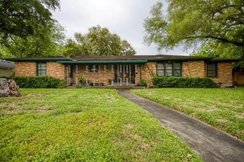 106 Kissling Avenue Robstown TX 78380