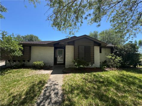 1818 Brazos Drive Corpus Christi TX 78412