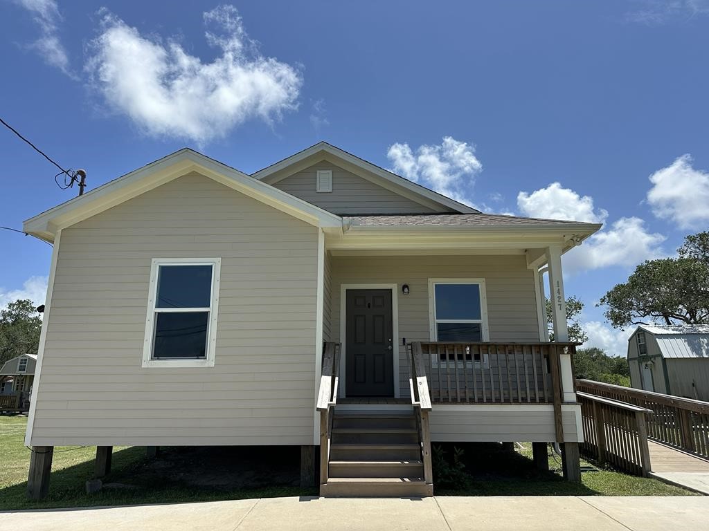 1427 Sixteenth Street Rockport TX 78382