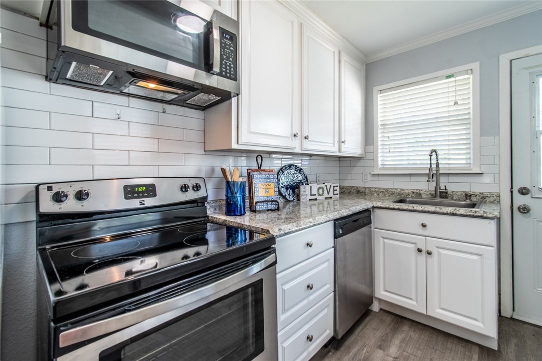 402 Angelo Drive Corpus Christi TX 78411