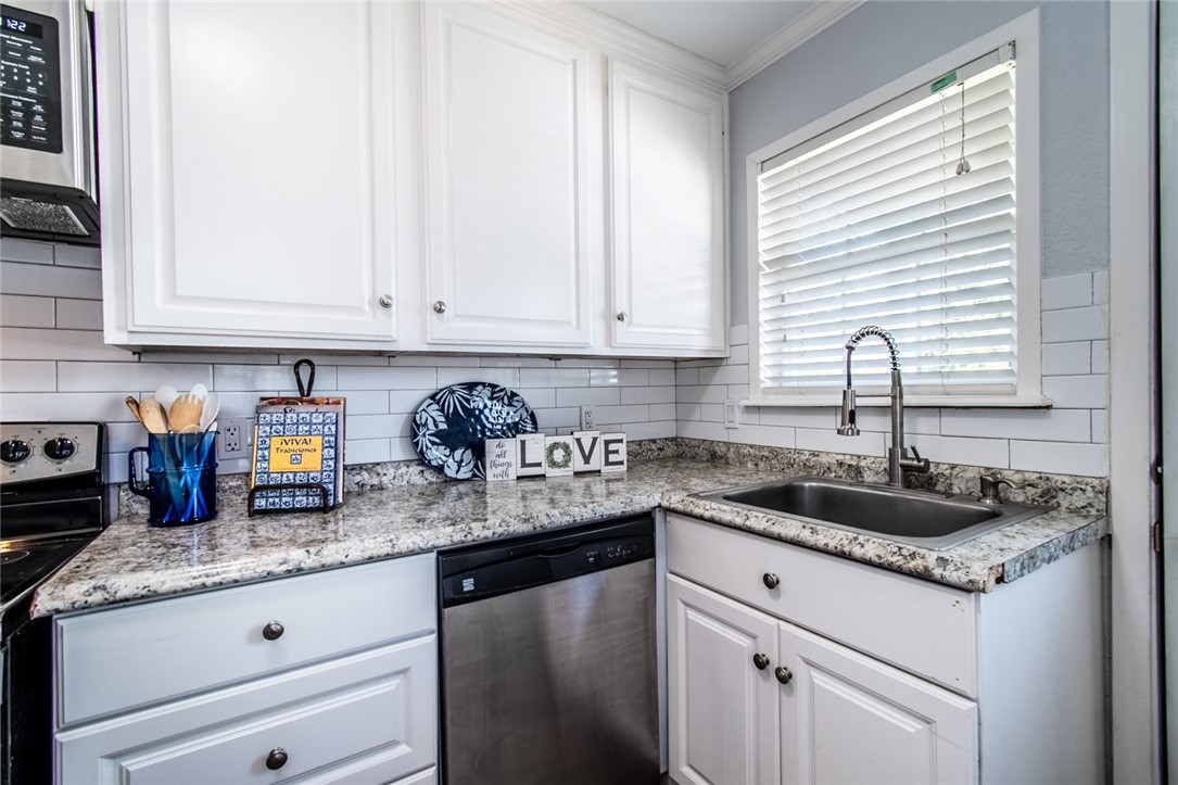 402 Angelo Drive Corpus Christi TX 78411