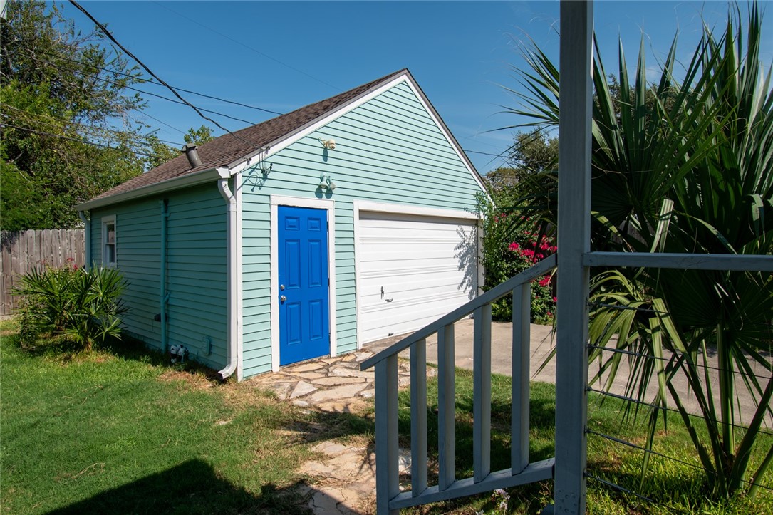 402 Angelo Drive Corpus Christi TX 78411