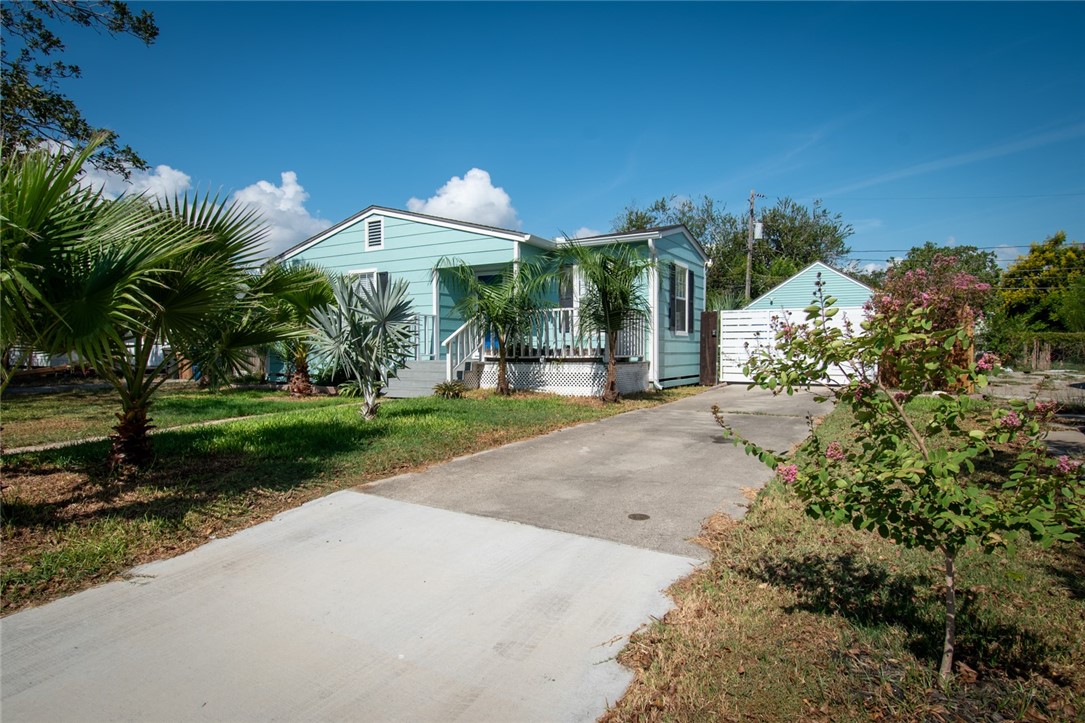402 Angelo Drive Corpus Christi TX 78411
