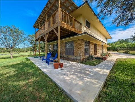 155 Buffalo Road George West TX 78022