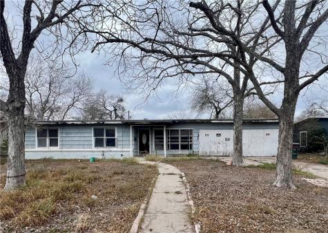 909 Highland Avenue Alice TX 78332