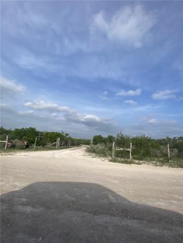 318 Cr 3032--unit #21 Orange Grove TX 78372