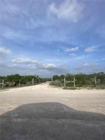 318 Cr 3032--unit #21 Orange Grove TX 78372