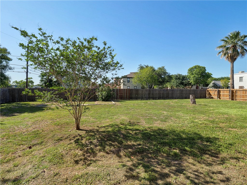 1739 2nd Street Corpus Christi TX 78404