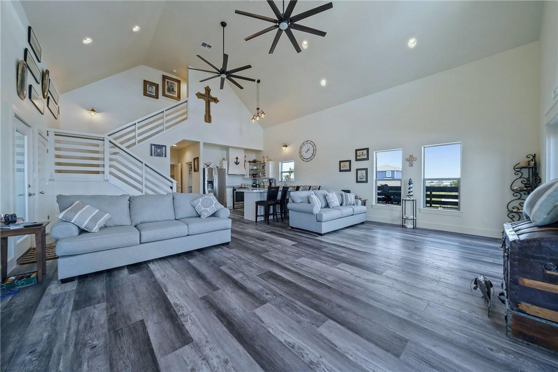 427 Farley Street Port Aransas TX 78373