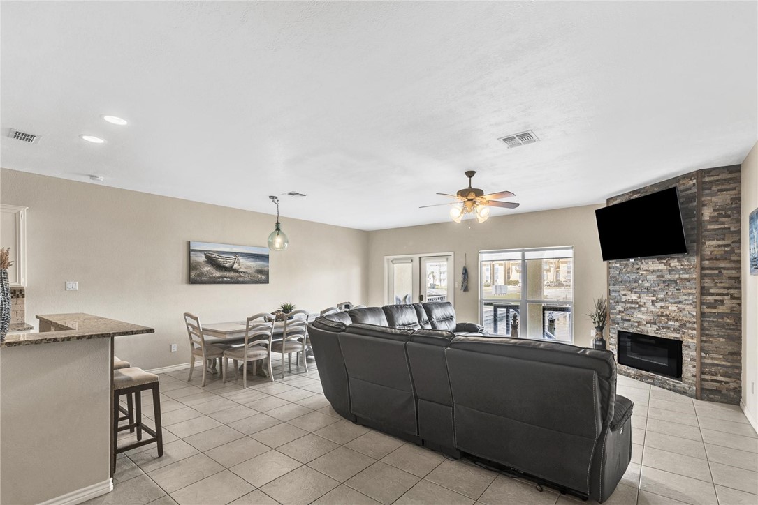 15417 Gun Cay Ct B Corpus Christi TX 78418